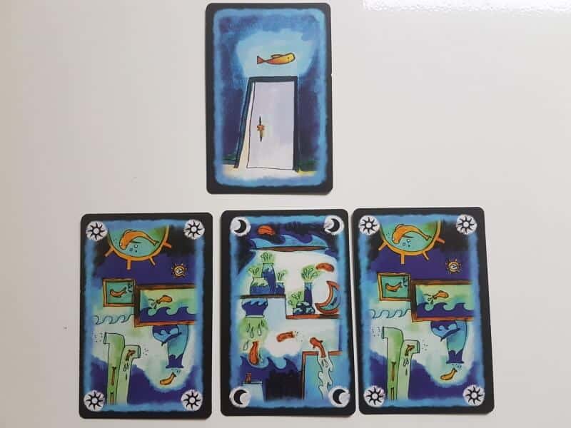 onirim - bonne série de 3 cartes bleues avec symboles successifs différents et ouverture de porte